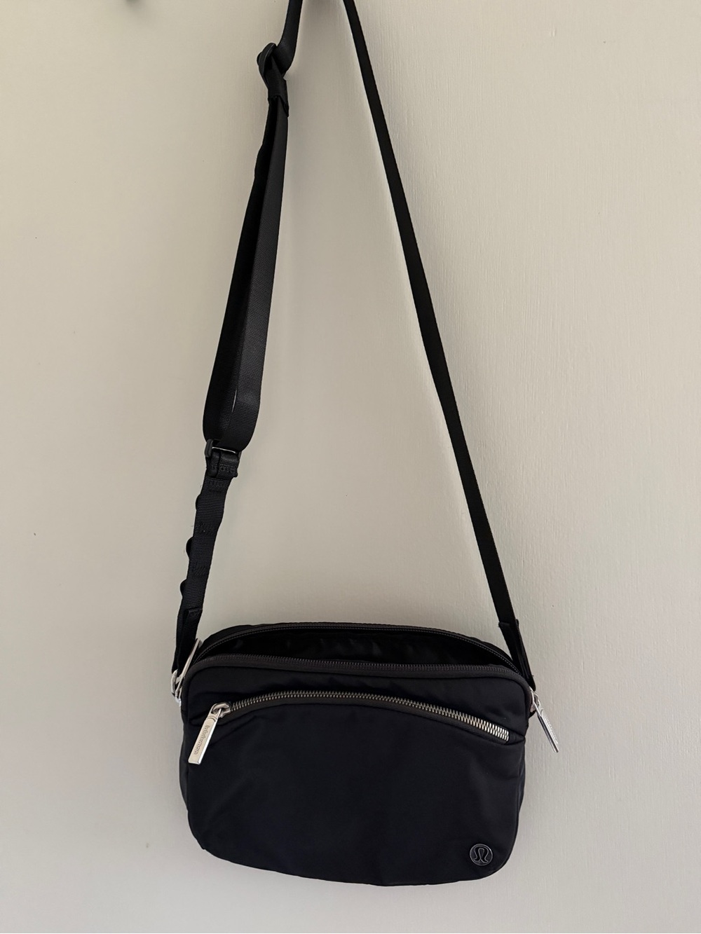 Lululemon City Adventurer Crossbody Bag - Picture 2 of 7